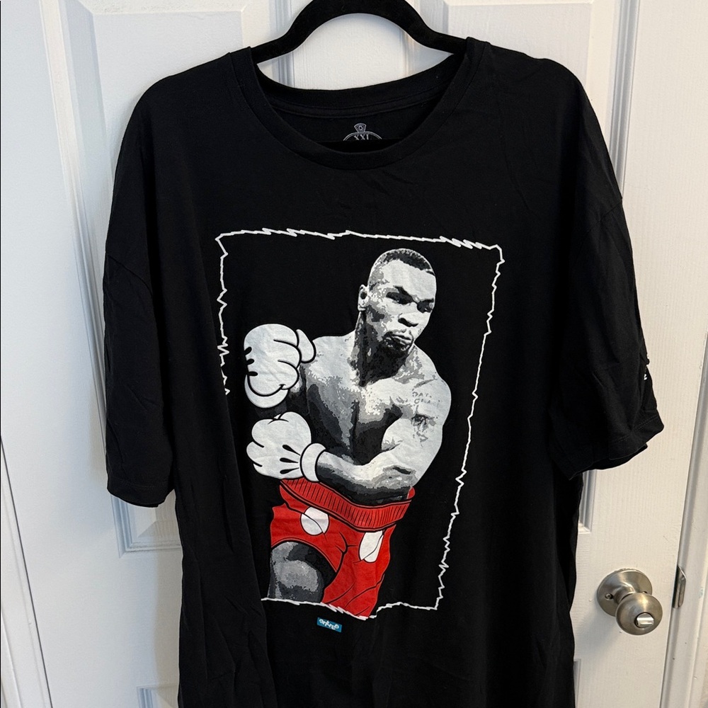 Black Graphic Men's T-Shirt with Boxer Design